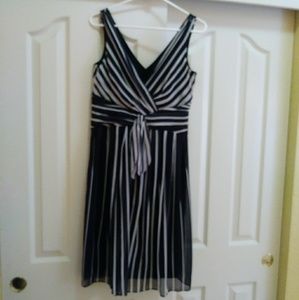 Ann Taylor Lovely dress
